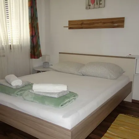 Apartment Beli Kriz